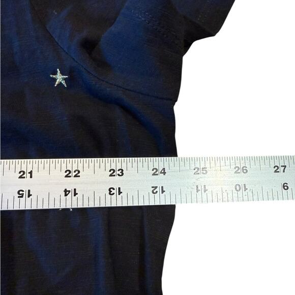 Skies Are Blue Black and Metallic Gold Star Short Sleeve T Shirt Womens 1X - Picture 3 of 5